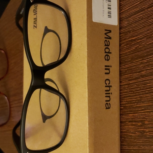 Z&L HOUSE 2 Pack of Anti-Blue Light Blocking Glasses 1 Red & 1 Black Frame - Picture 10 of 12